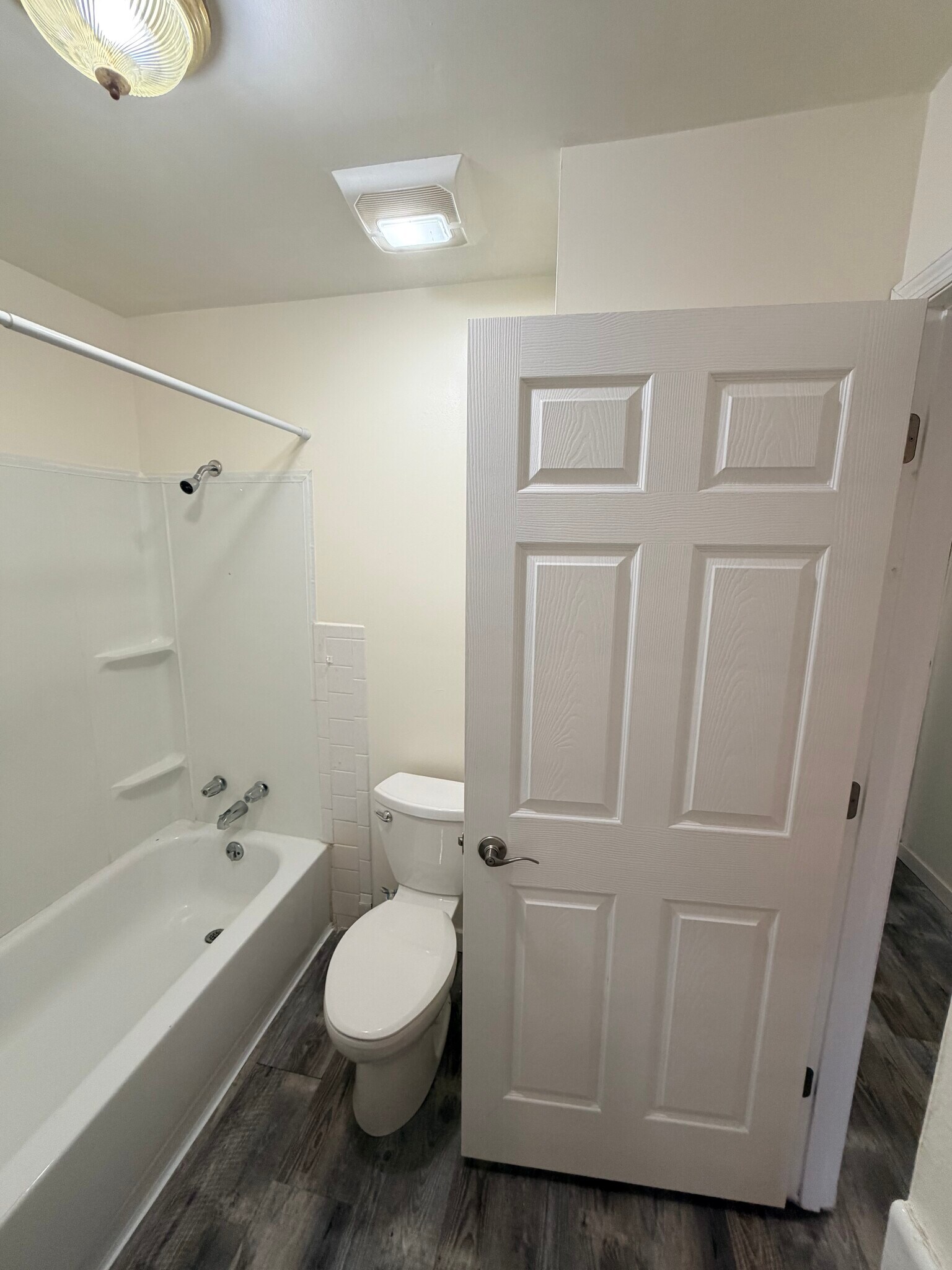 Building Photo - 113 Hope Dr