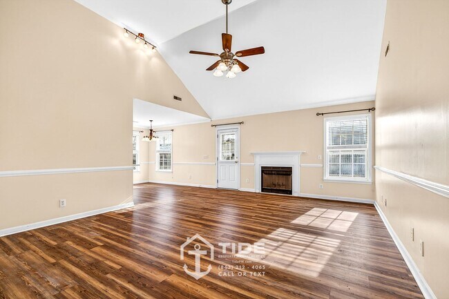 Building Photo - Modern Comfort in North Charleston