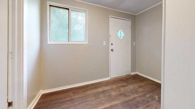 Building Photo - 4023 Valley Rd