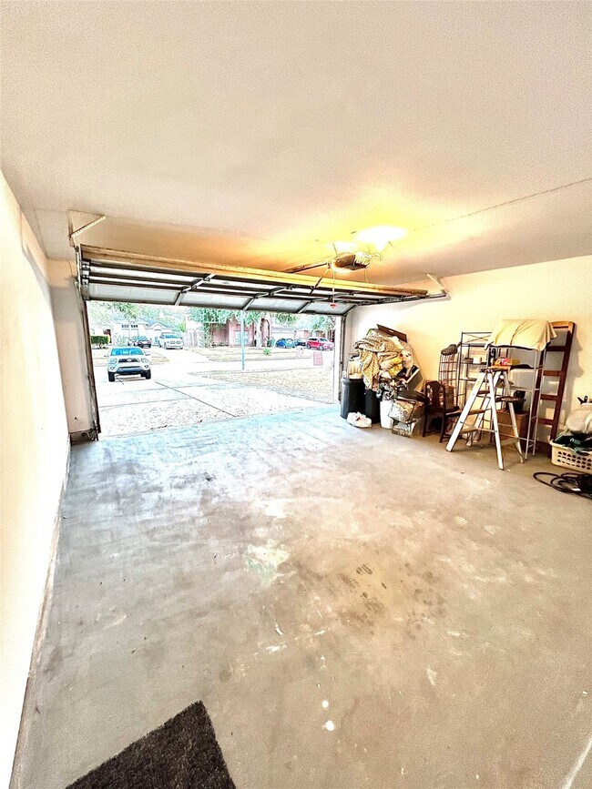 Building Photo - 21106 Rushing Creek Ln