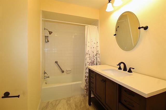 Building Photo - 1610 Alexander Dr