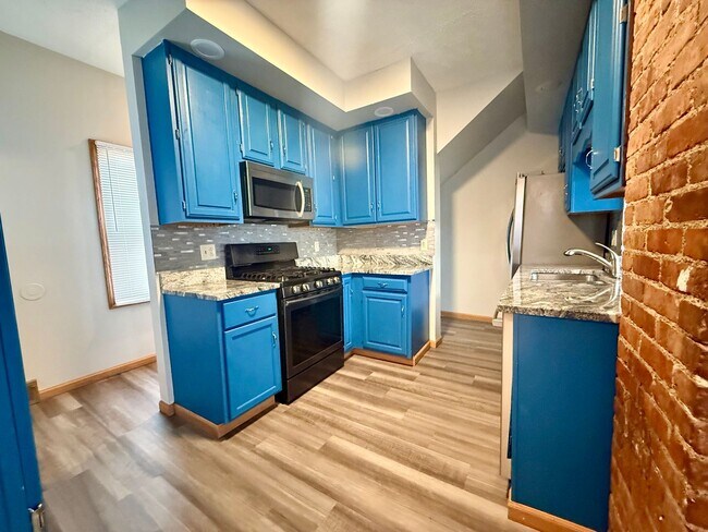 Building Photo - Stunning 3-Bedroom Home with Everything You’ve Been Looking For!