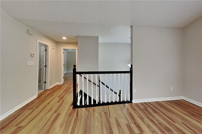 Building Photo - 460 Highlander Way