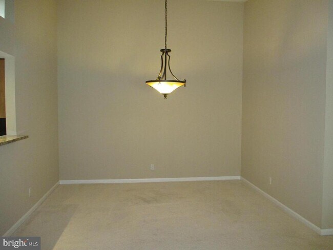 Building Photo - 7502 Ashby Ln