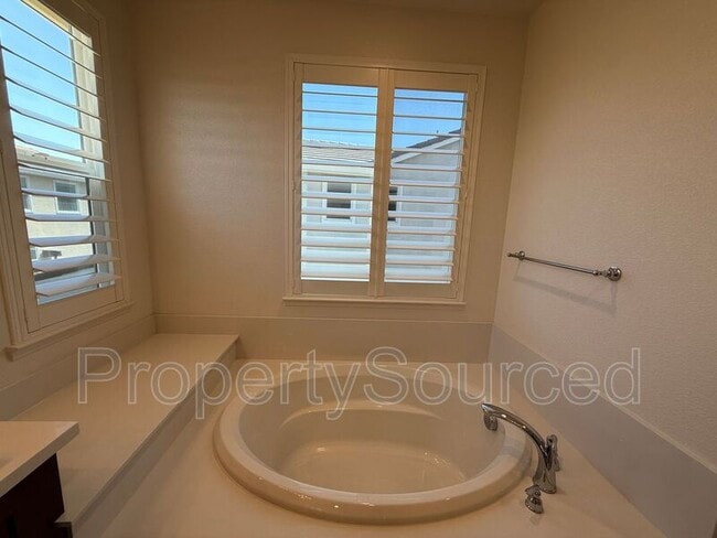 Building Photo - 17894 Amador Dr