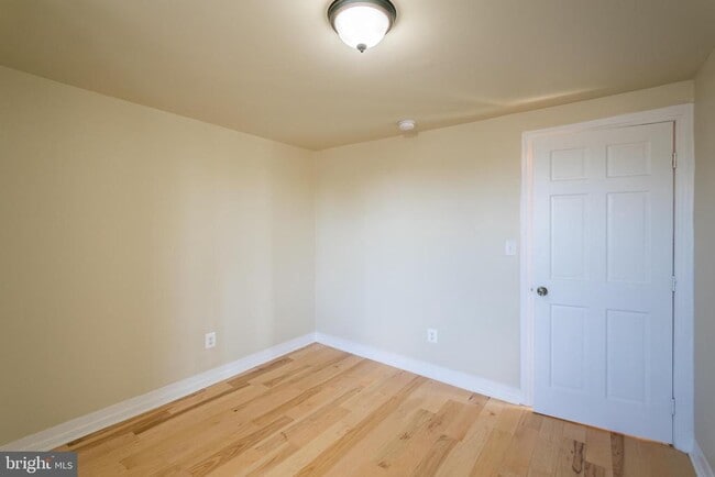 Building Photo - 5426 Jefferson St