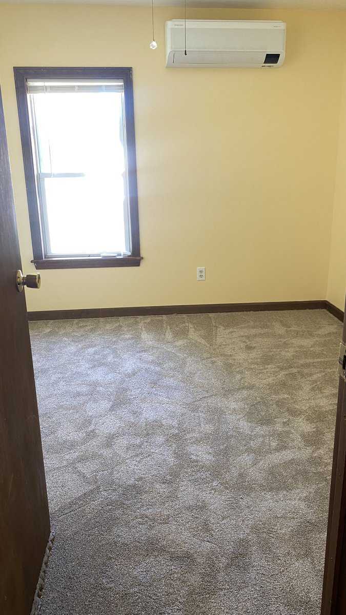 Building Photo - 6 Hill Ave