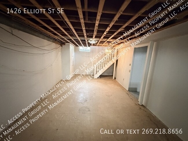 Building Photo - 1426 Elliott St SE
