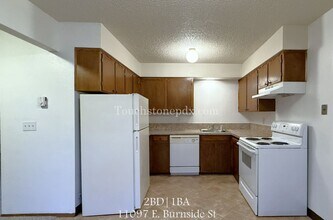 Building Photo - Cozy 2BD Apartment with Patio, East Portland