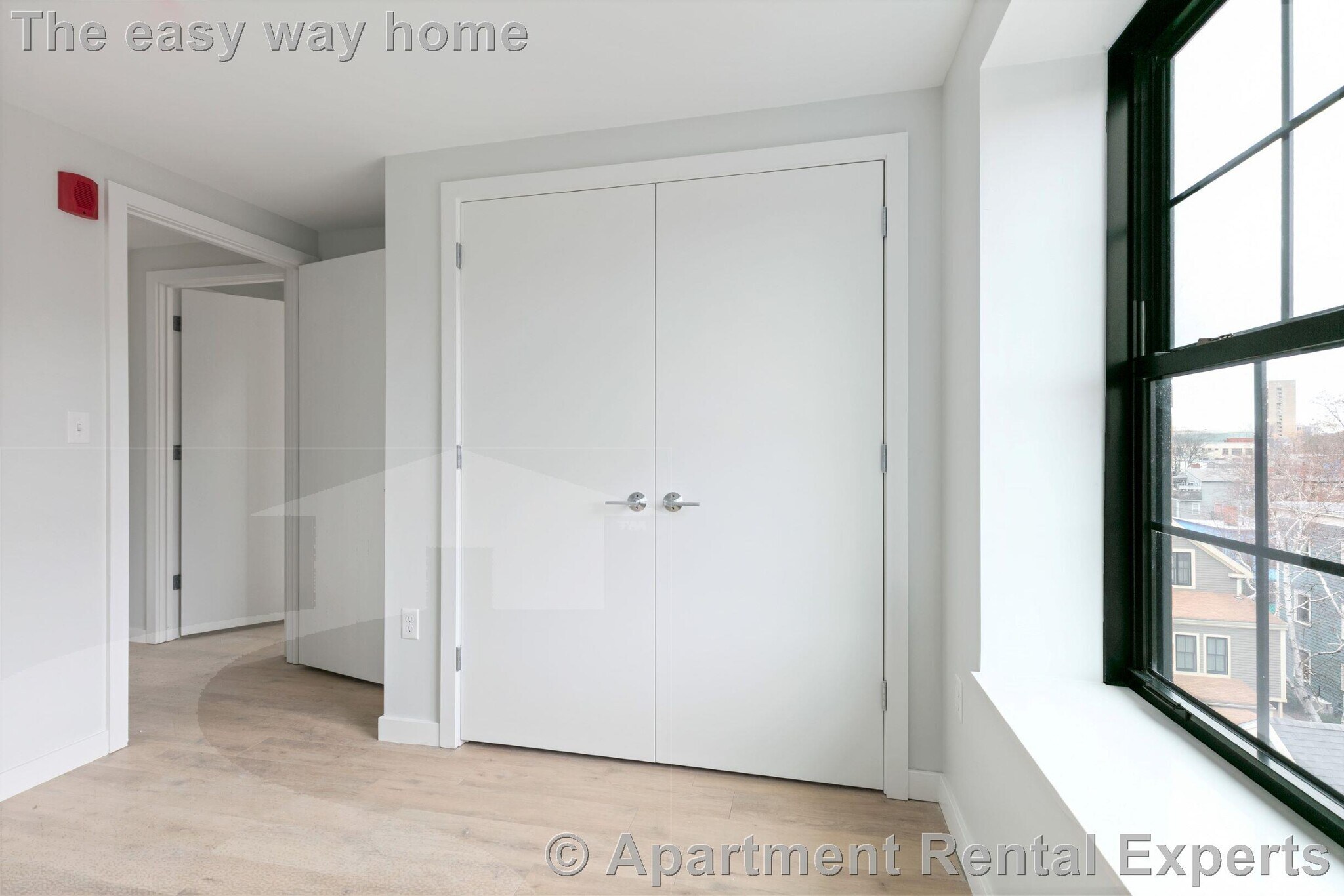 Building Photo - 10 Soden St