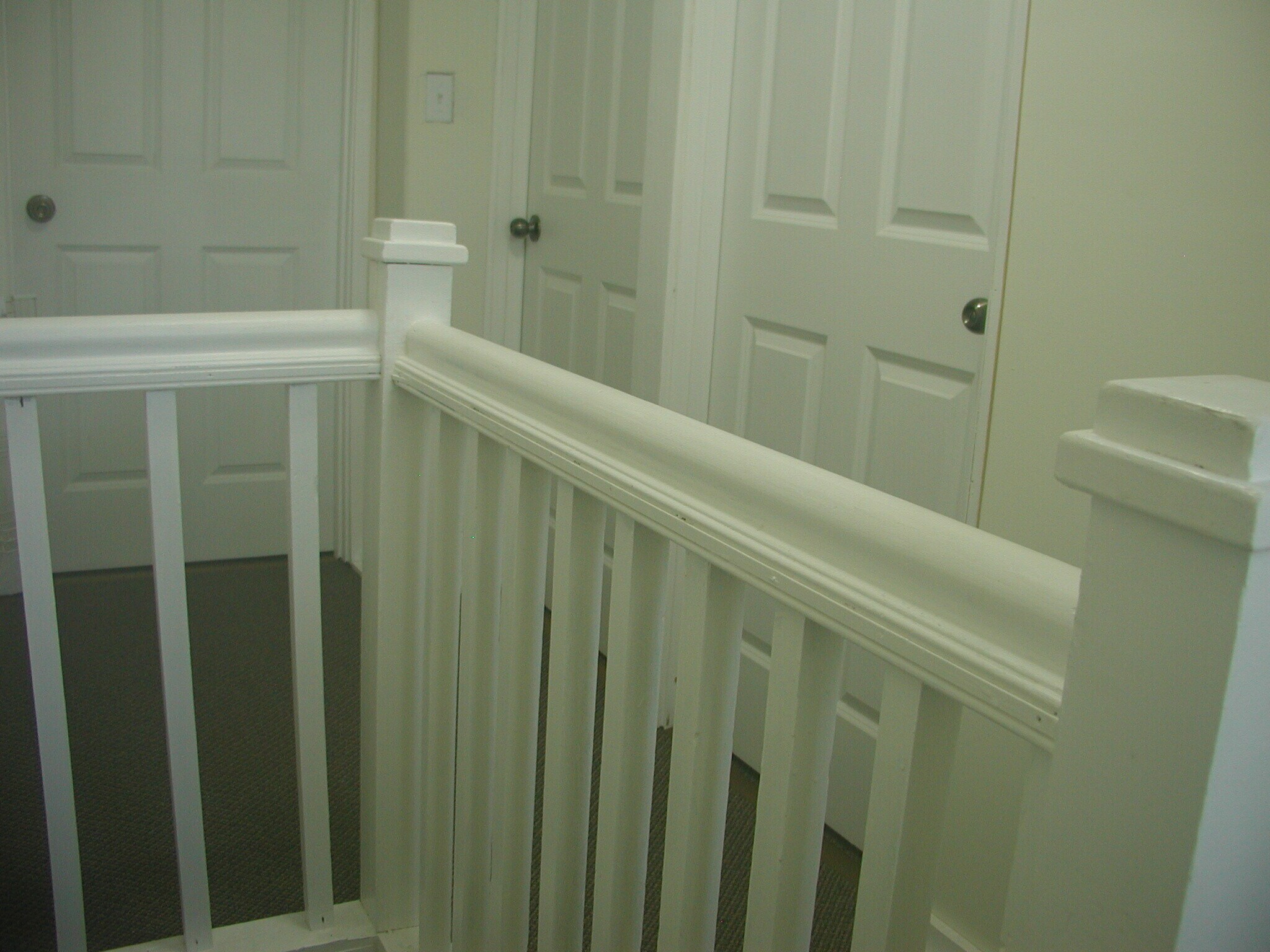 Building Photo - 241 E Ronning Ave