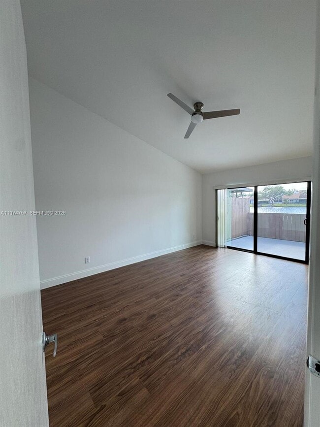 Building Photo - 5763 N Park Rd