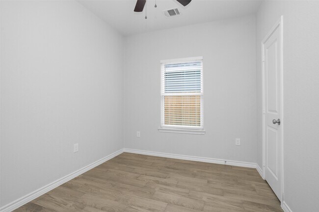 Building Photo - 16426 Eastchase St