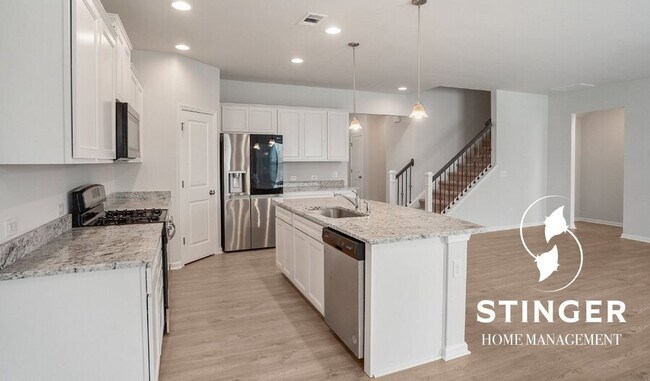 Building Photo - 70 Keowee Ln