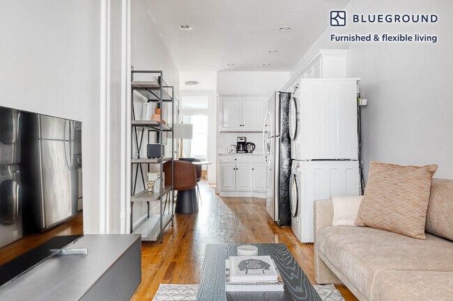 Building Photo - 60 Diamond St