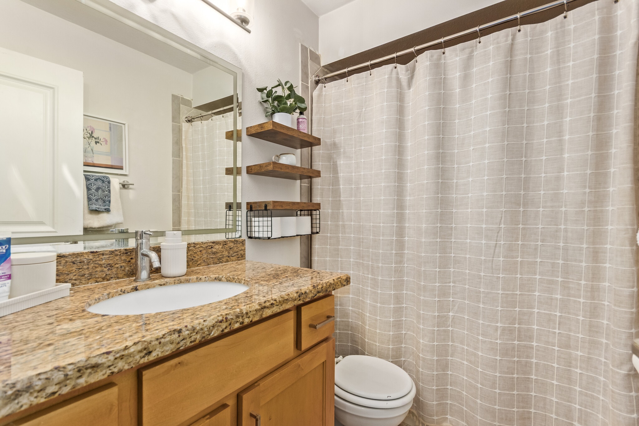 Building Photo - 1225 E Medlock Dr