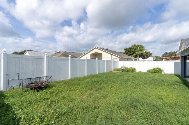 Building Photo - 3335 Clover Blossom Cir