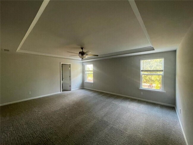 Building Photo - 3156 Morgan Hill Dr SE