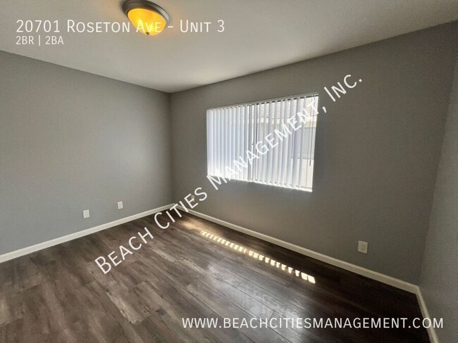 Building Photo - 20701 Roseton Ave