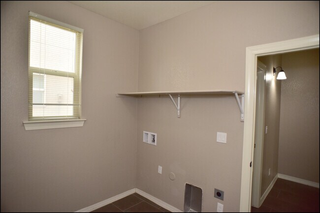 Building Photo - 13239 Emerald Isle St