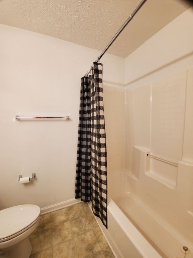 Building Photo - CHECK OUT THIS STUNNER!!  Beautifully Updated, Spacious 2 Bedrooms, 2 Full Baths Storage Closet A...