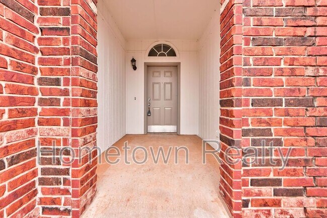 Building Photo - 16416 Oconee Creek Dr