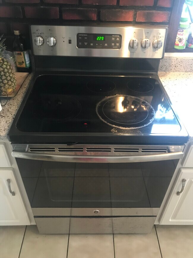 New appliances - 28 Clayton Ave