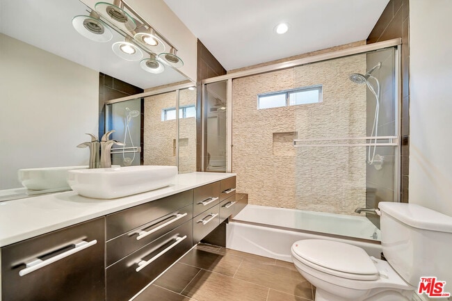 Building Photo - 21817 Providencia St