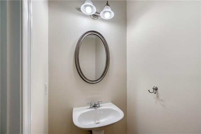 Building Photo - 4822 Abberley Ln