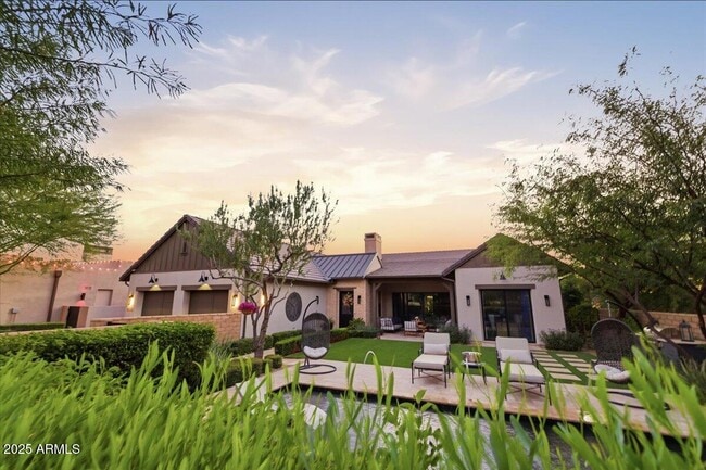 Building Photo - 10203 E Camelot Ct