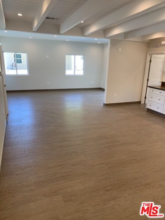 Building Photo - 9252 Balcom Ave