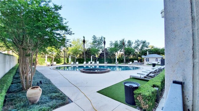 Building Photo - 3333 Allen Pkwy