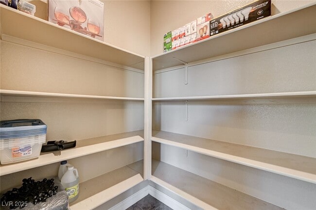 Building Photo - 4630 Summer Azure St