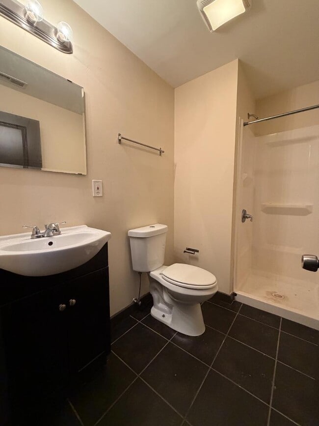 Building Photo - 1911 N Gratz St