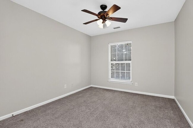 Building Photo - Beautiful 3BD/2.5BA Home in the Edinburgh Community of Ballantyne!