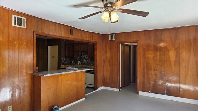 Building Photo - 8510 Cowart St