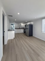 Building Photo - 39 Schofield St