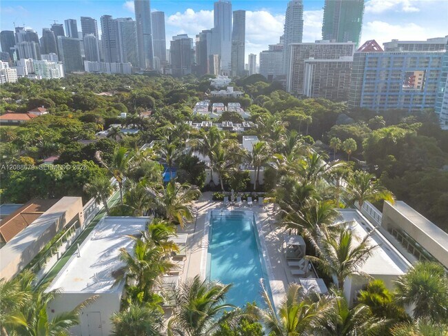 Building Photo - 2200 Brickell Ave