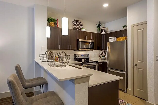 Building Photo - Perfect Space, Prime Location – 1 Bed in Downtown!