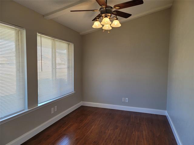 Building Photo - 3516 Wildwood Cir