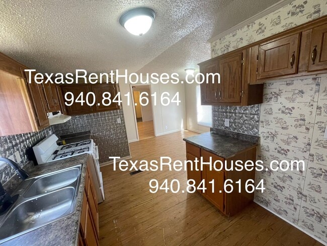 Building Photo - Fabulous Home Waiting for YOU!!!!