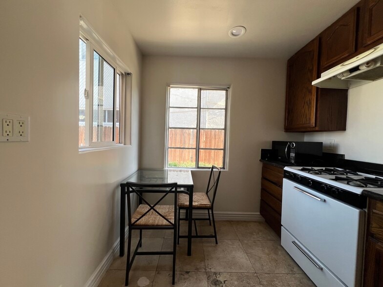 Building Photo - 5255 1/2 Denny Ave