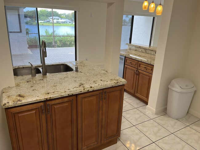 Building Photo - 3094 Bermwood Ln