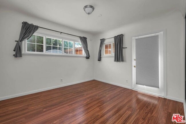 Building Photo - 7318 W 88th St