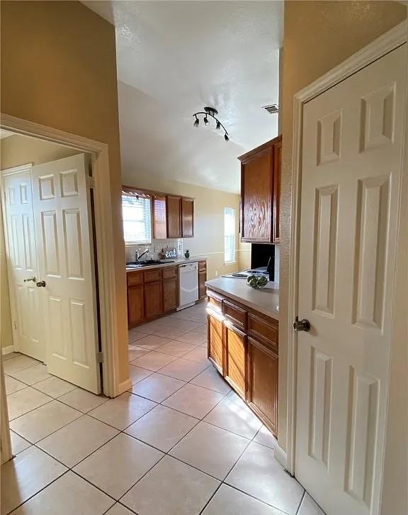 Building Photo - 1510 Zinfandel Dr