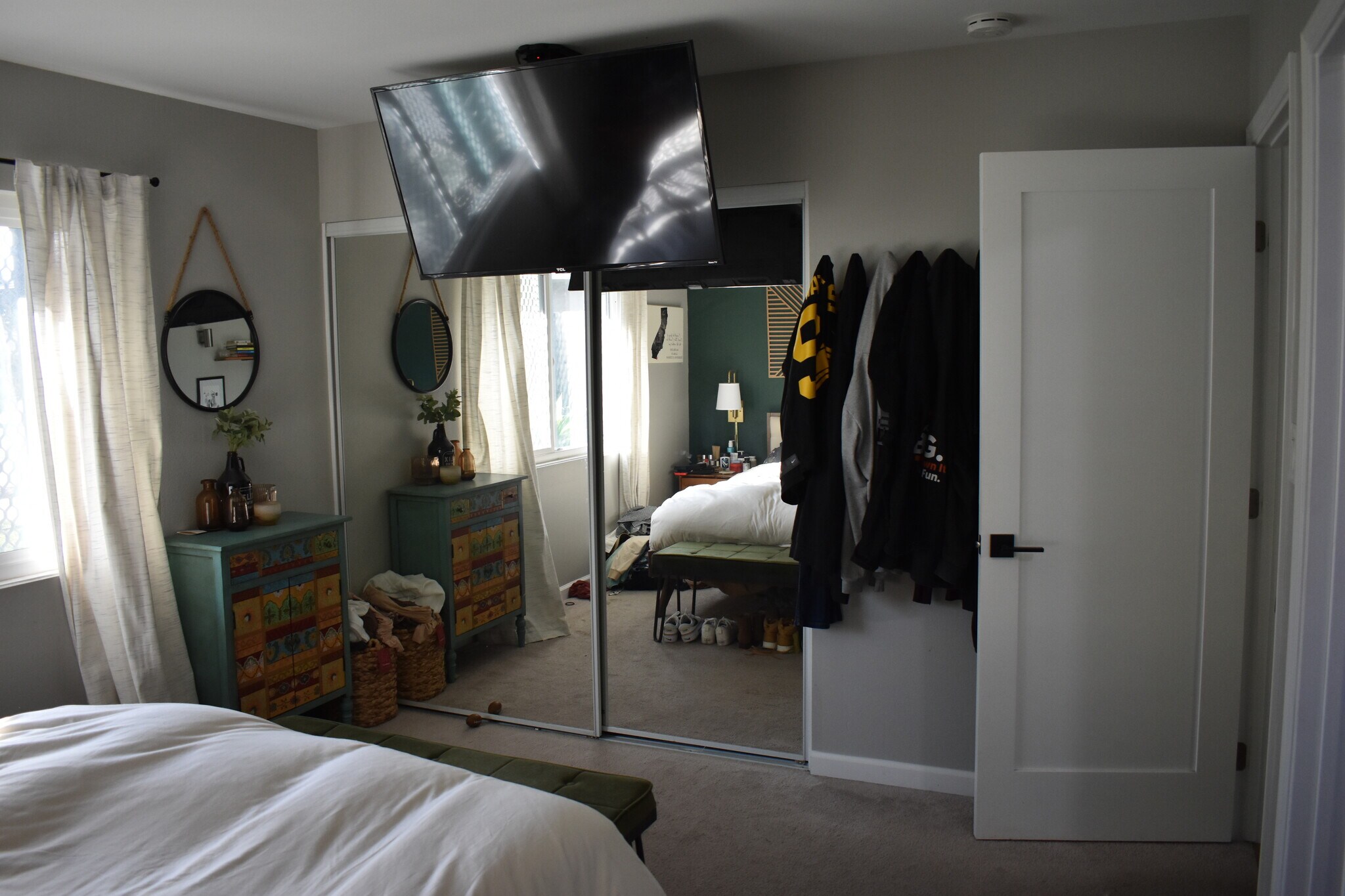 Building Photo - 6671 Jackson Dr