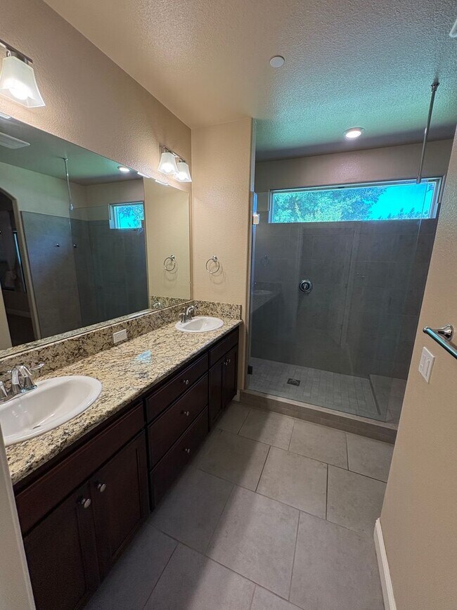 Building Photo - Lennar built home, coming soon!