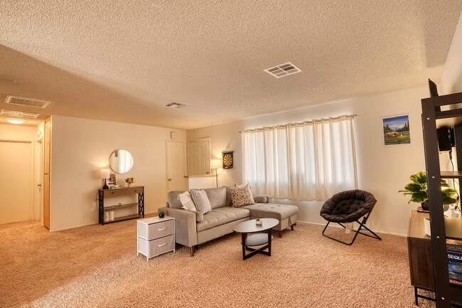 Building Photo - 72659 Aspen Dr