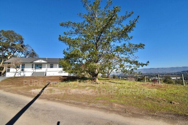 Building Photo - 510 Fairview Ct