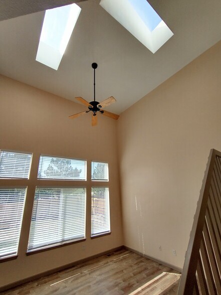 Family Room - 2225 Andrew Dr